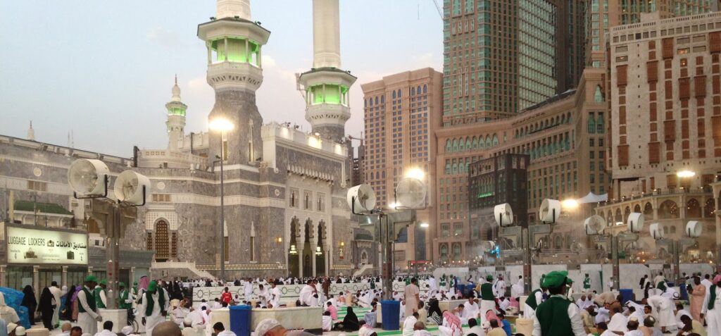 Umrah Packages 2024 and Guide 15 days umrah package from pakistan