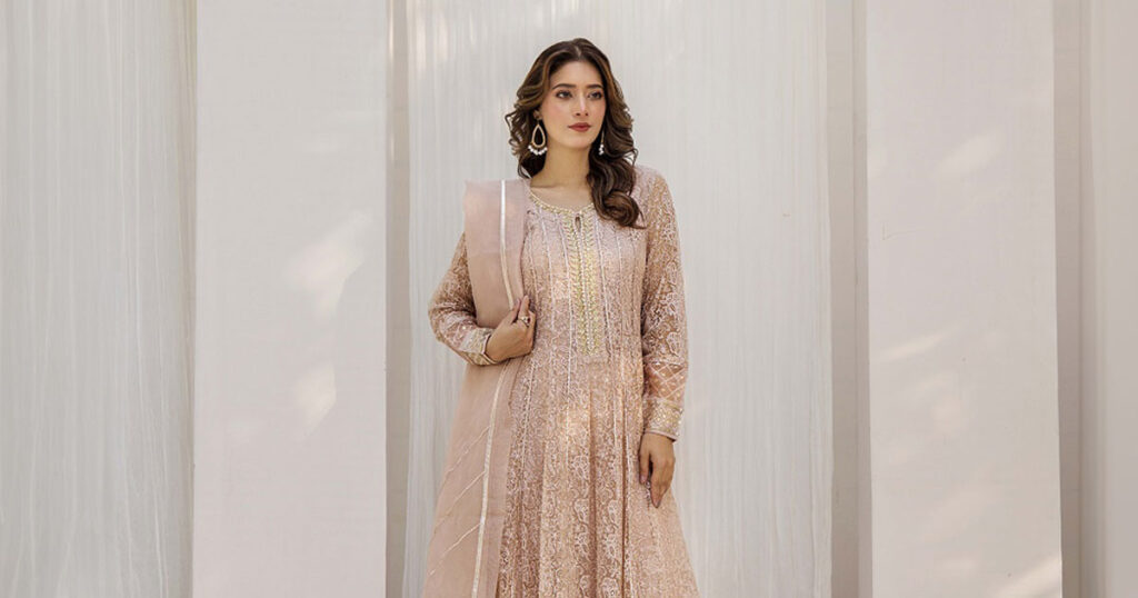 Embrace Elegance: Discover Pakistani Clothing Designers